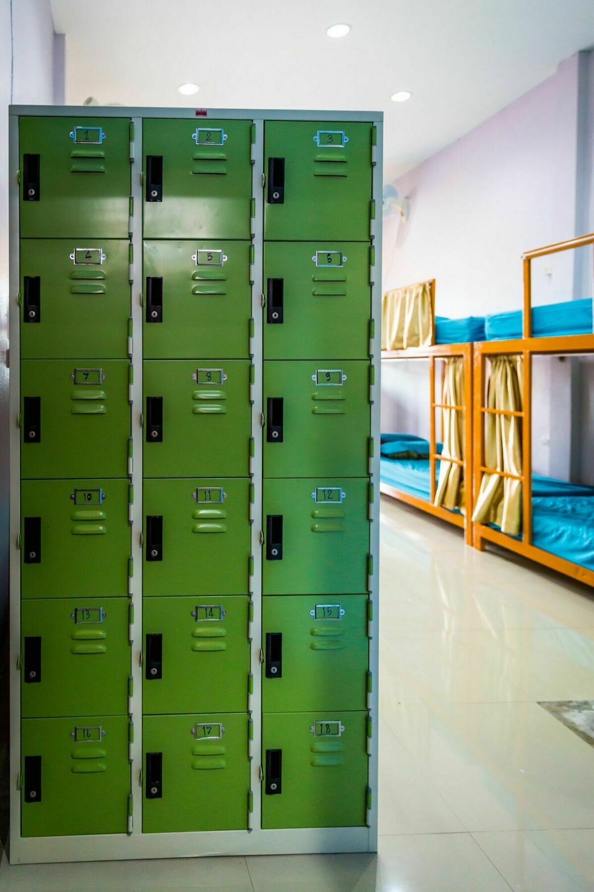 צ'ומפון Railway Hostel (Adults Only) מראה חיצוני תמונה